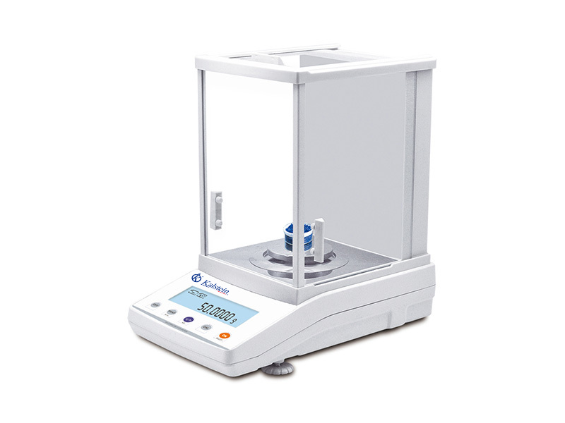 Internal Calibration Analytical Balance YR05579: Precision and Efficiency in Field Processes
