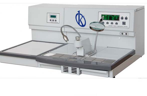 What are the equipment used in a pathology labtech?