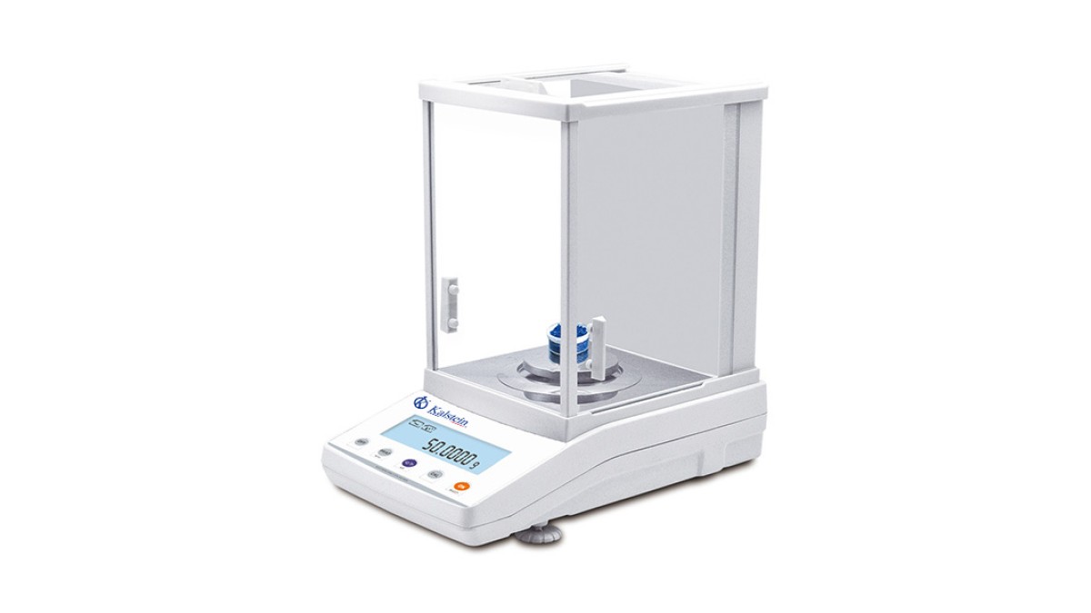 Internal Calibration Analytical Balance YR05579: Precision and Efficiency in Field Processes
